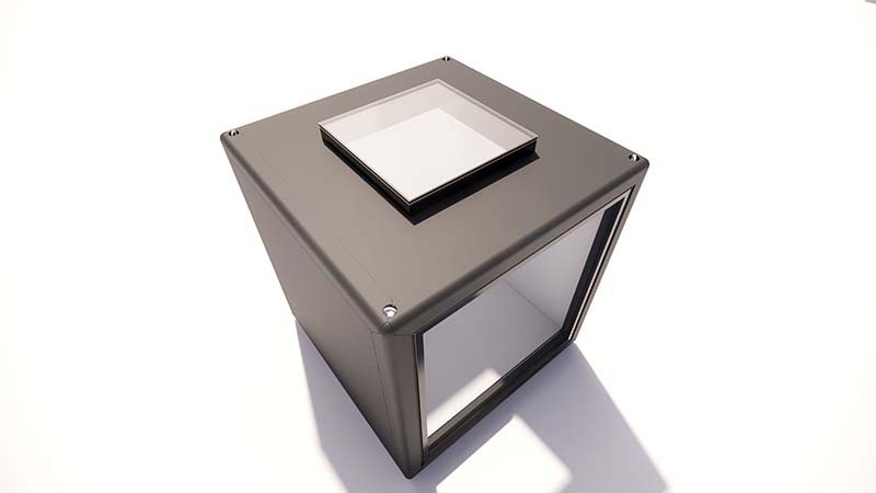 Sauna Cube schräg von oben, quadratisches Oberlicht mittig im Dach, darunter die verglaste Vorderseite